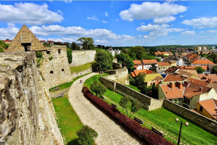 Like Apartman Eger Buitenkant foto
